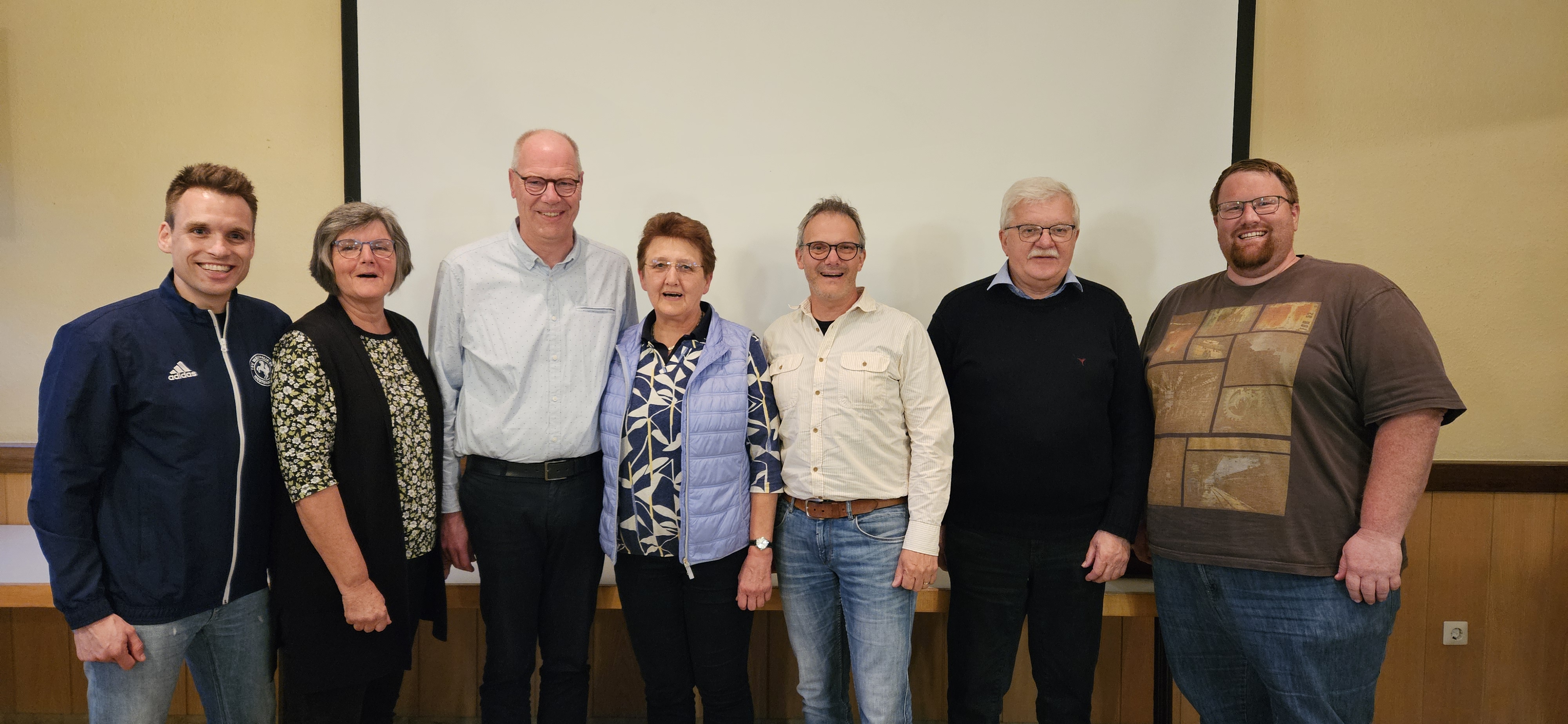 2. Vorsitzender Jan Haferland, 1. Geschäftsführerin Doris Bettenbrock, 1. Vorsitzender Rainer Budke, 2.Schatzmeisterin Anita Spellmeyer, 3.Vorsitzender Christian Herden, 2.Geschäftführer Bernard Finger, 1. Schatzmeister Christian Cizelsky