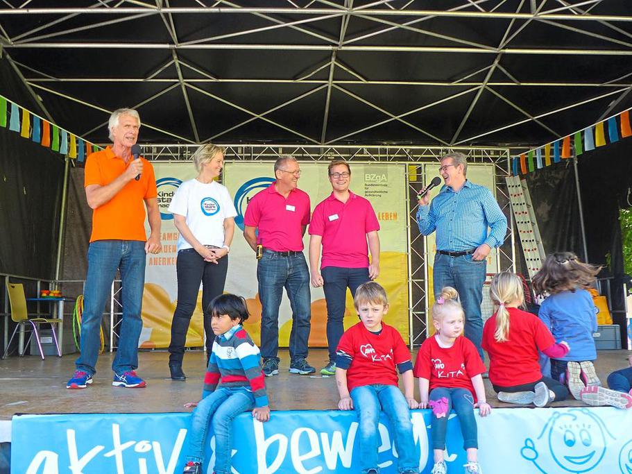 Dem Motto aktiv bewegt fuer Kinderrechte unter dem der 15. Weltkindertag im Kreis stand waren laut einer Schaetzung des Kreissportbundes rund 6000 Besuche gefolgt.