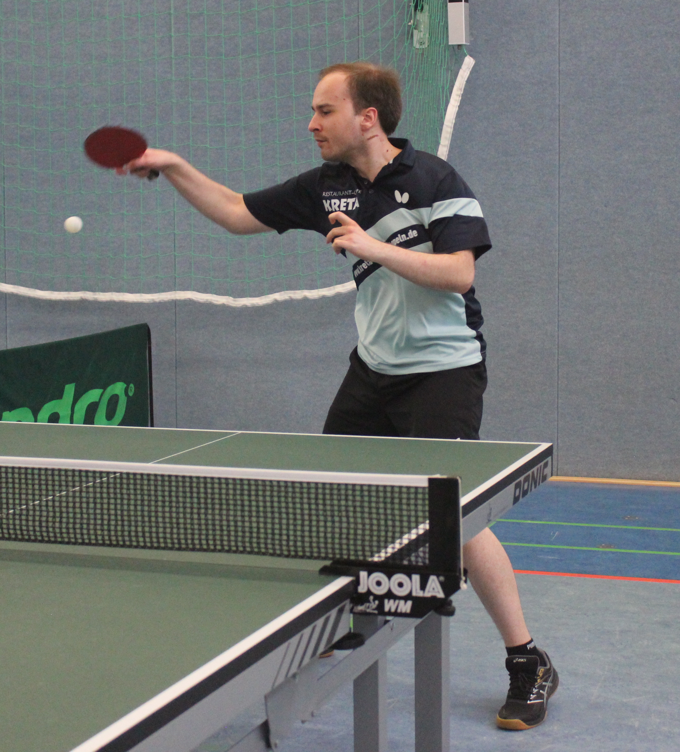 Rudi Feder spielte in Mettingen groß auf und wurde Zweiter in der Herren-F-Konkurrenz.